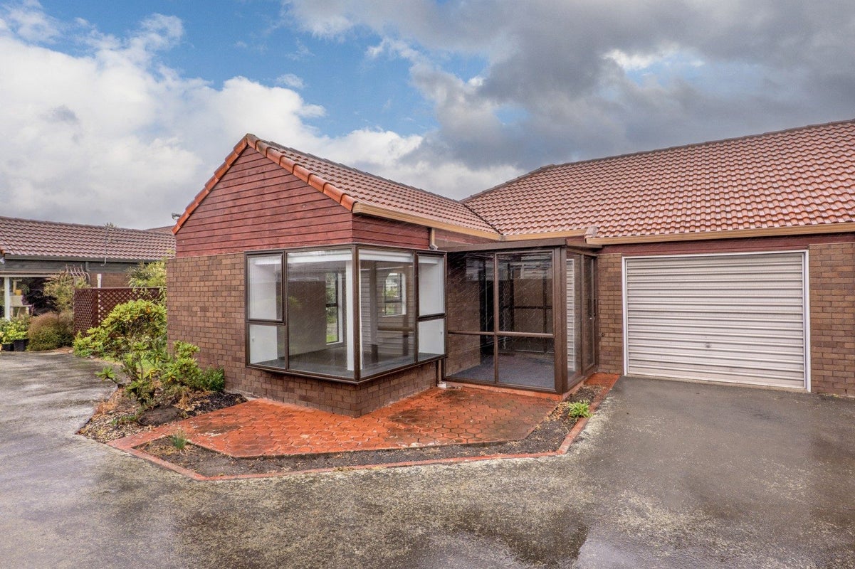 2/146 Stanmore Road, Linwood, Christchurch City, Canterbury - Carousel 1