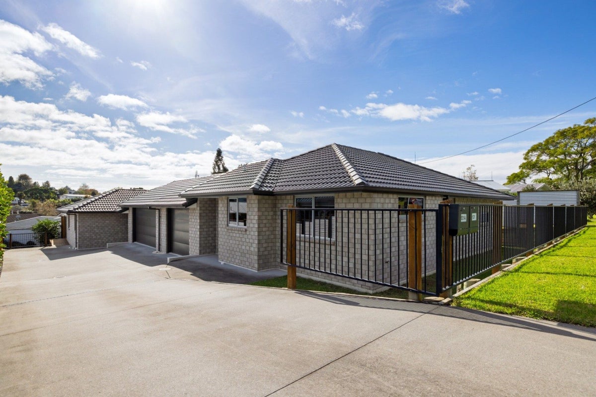 121 Sutherland Road, Brookfield, Tauranga - Carousel 1