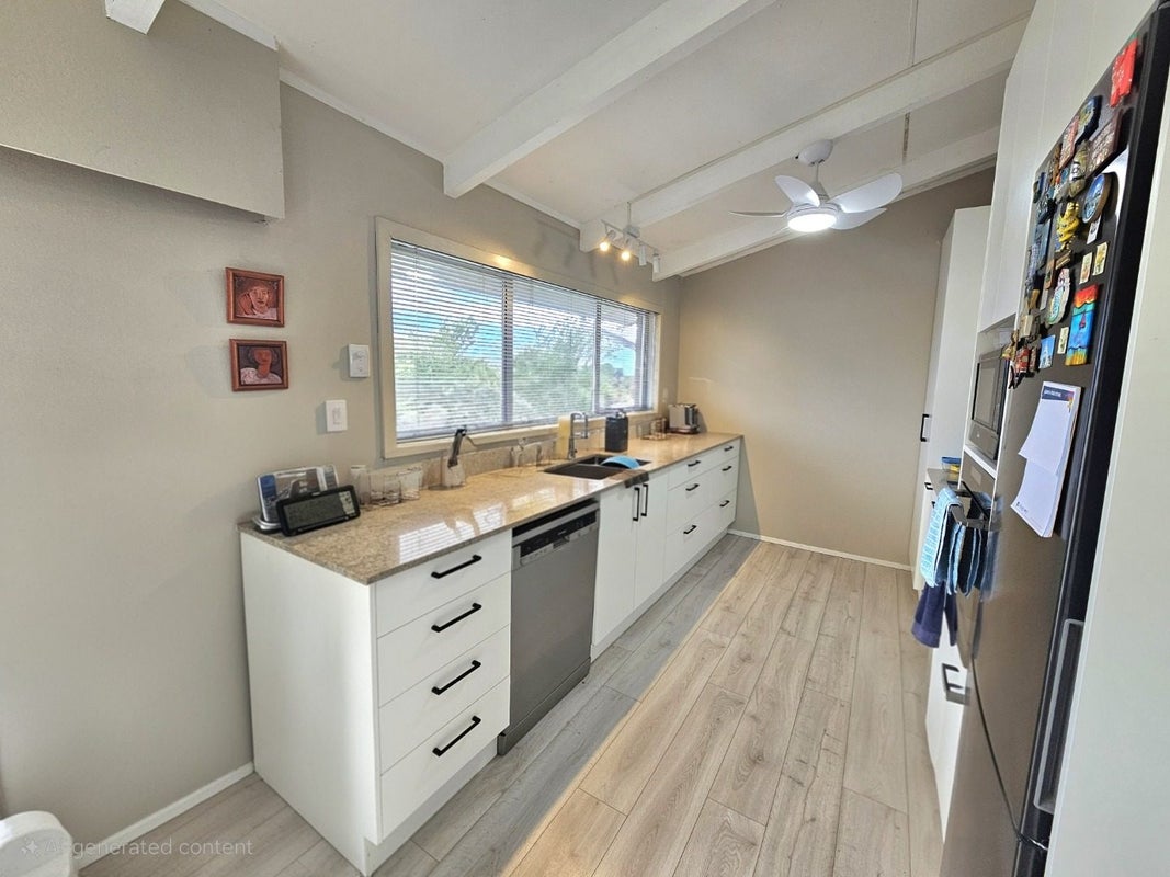 5 Cargill Place, Frankleigh Park, New Plymouth - Carousel 2