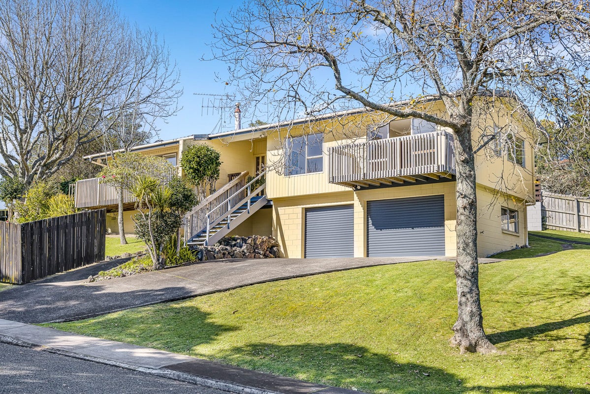 14 Glenwood Avenue, Birkenhead, Auckland - Carousel 1