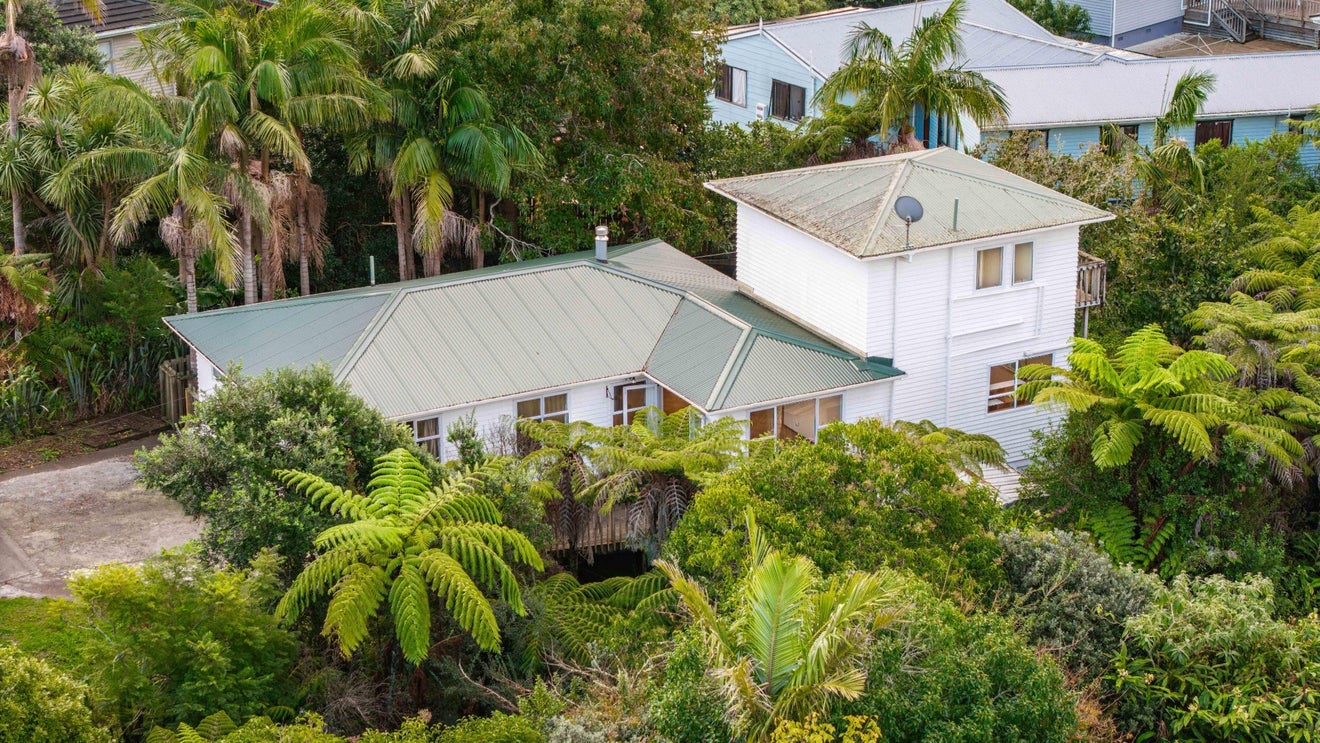28 Geneva Place, Blockhouse Bay, Auckland - Carousel 1