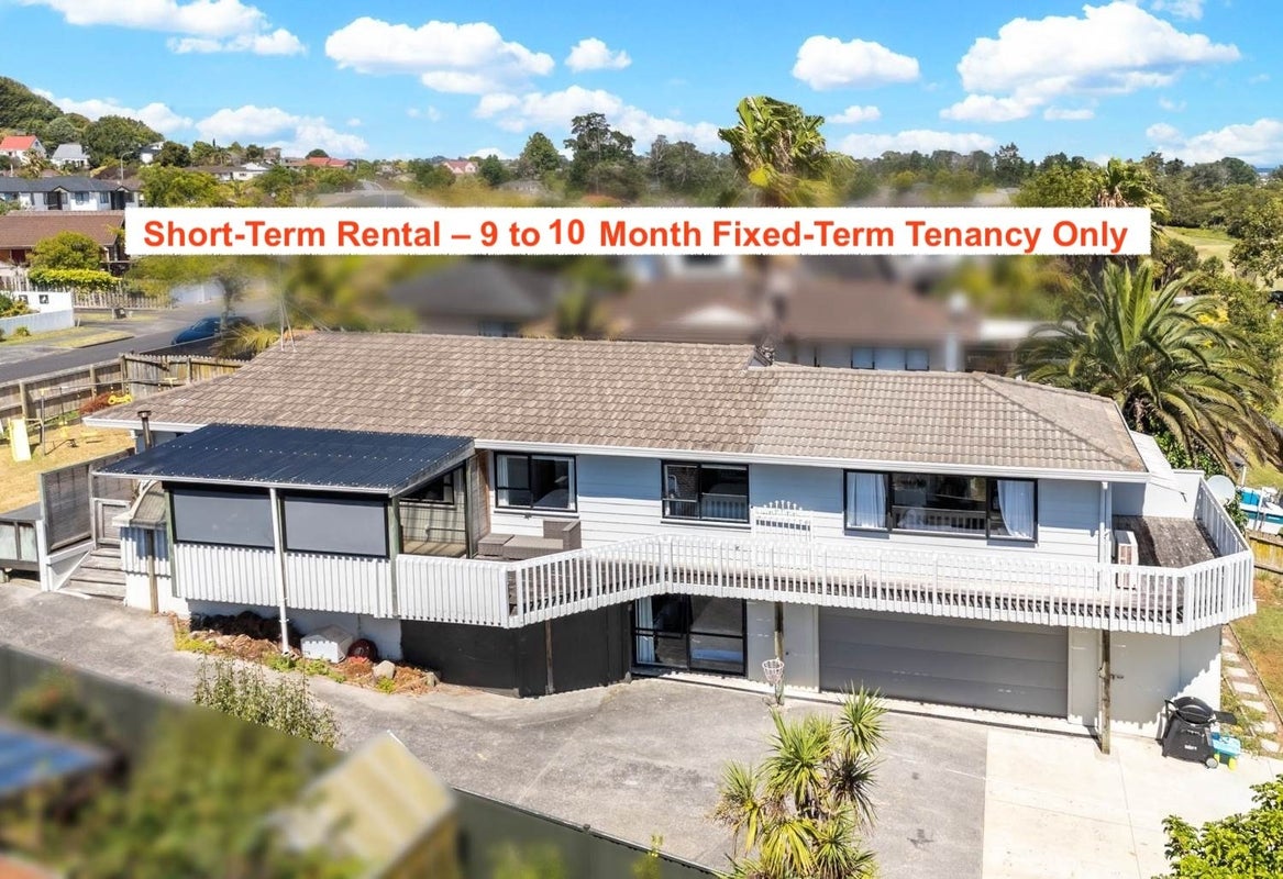 41 De Quincey Terrace, Highland Park, Auckland - Carousel 1