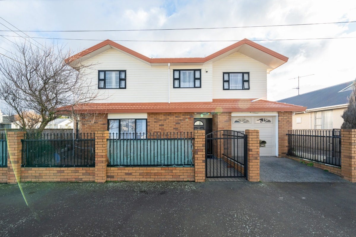 31 Devonshire Road, Miramar, Wellington - Carousel 1