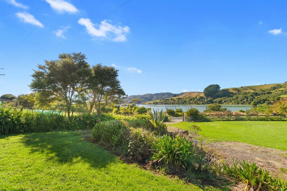 1021 Te Waitere Road, Taharoa - Carousel 18