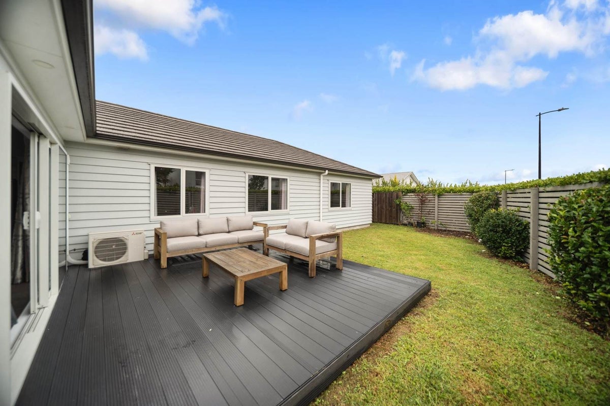 24 Hollowout Street, Takanini, Auckland - Carousel 2