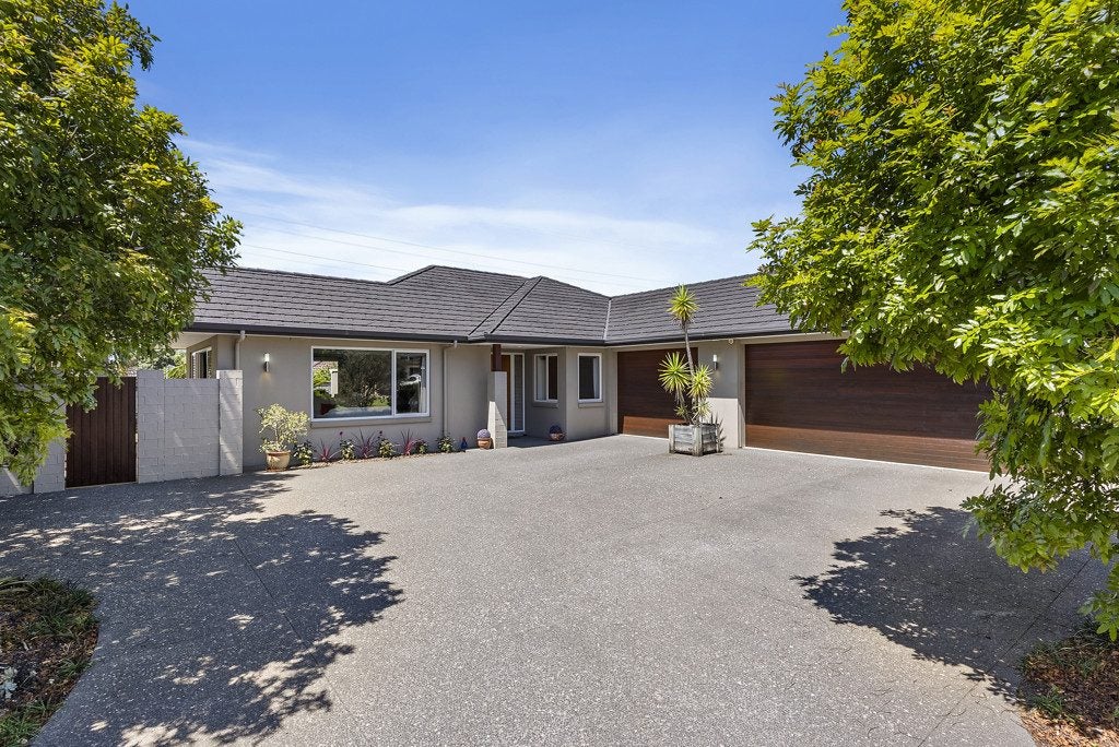 6 Toscana Drive, Karaka, Papakura - Carousel 1