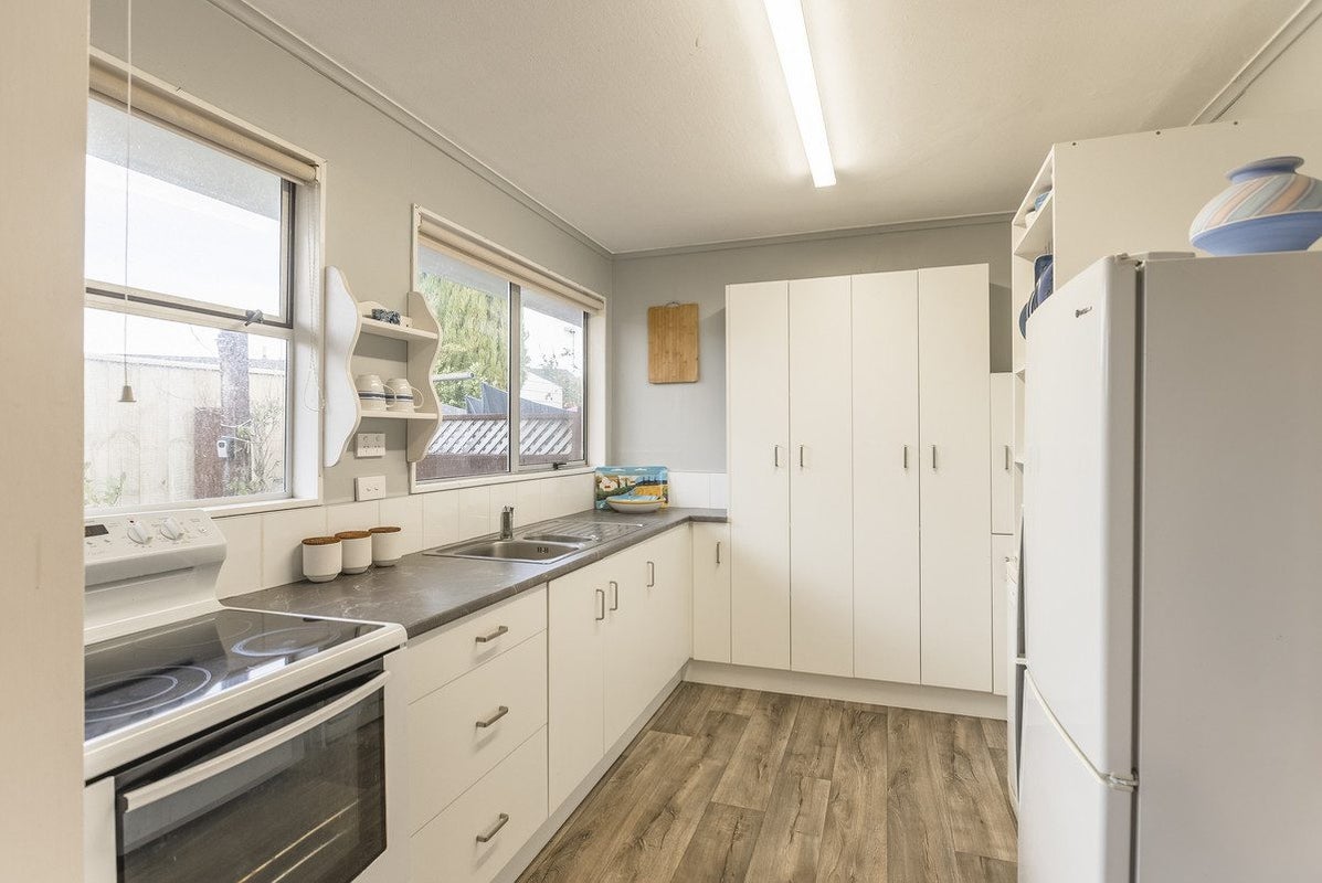 18A Manawa Avenue, Raumati Beach, Paraparaumu - Carousel 2