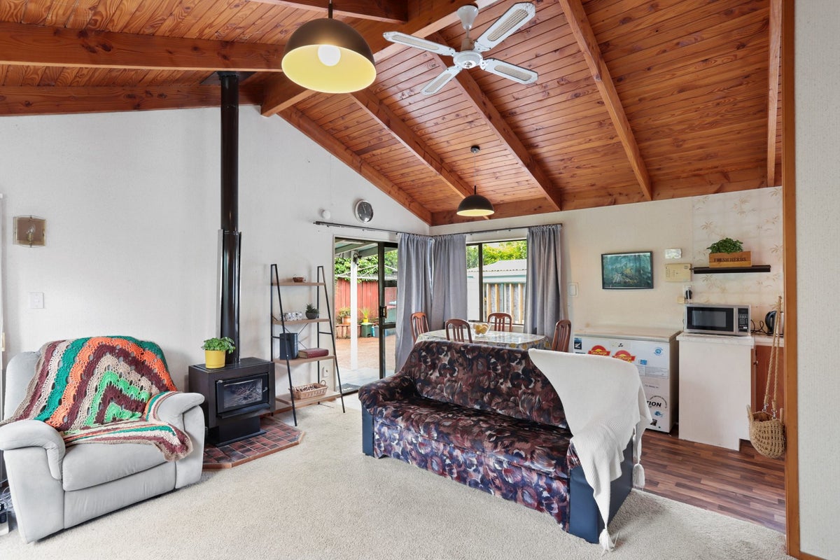11A Beatrix Street, Avondale, Auckland - Carousel 2