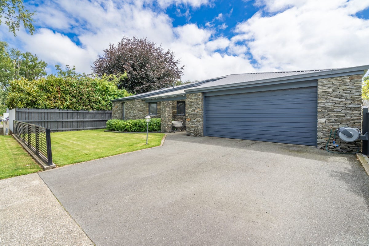 28 Bourke Street, Windsor, Invercargill - Carousel 30