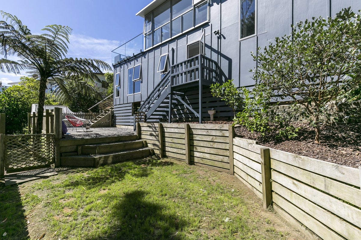 7 Otonga Way, Churton Park, Wellington - Carousel 2