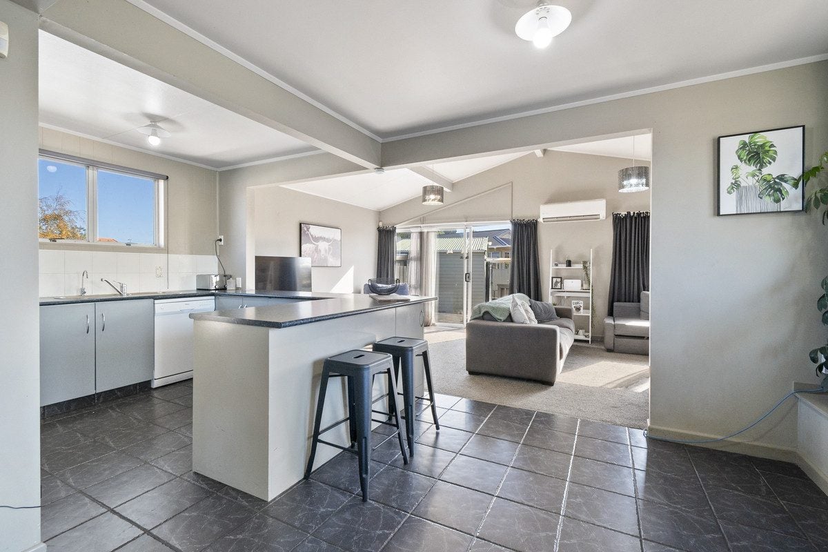 1 Jupiter Street, Milson, Palmerston North - Carousel 2