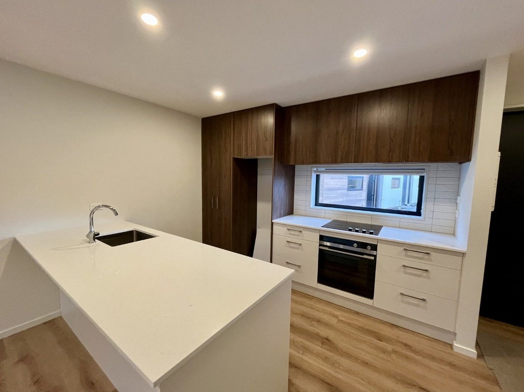 2/12 Trist Place, Edgeware, Christchurch - Carousel 2