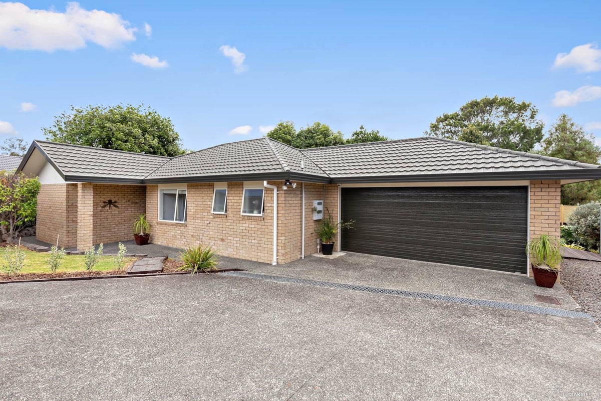 19 Rixon Place, Te Atatu Peninsula, Auckland - Carousel 2