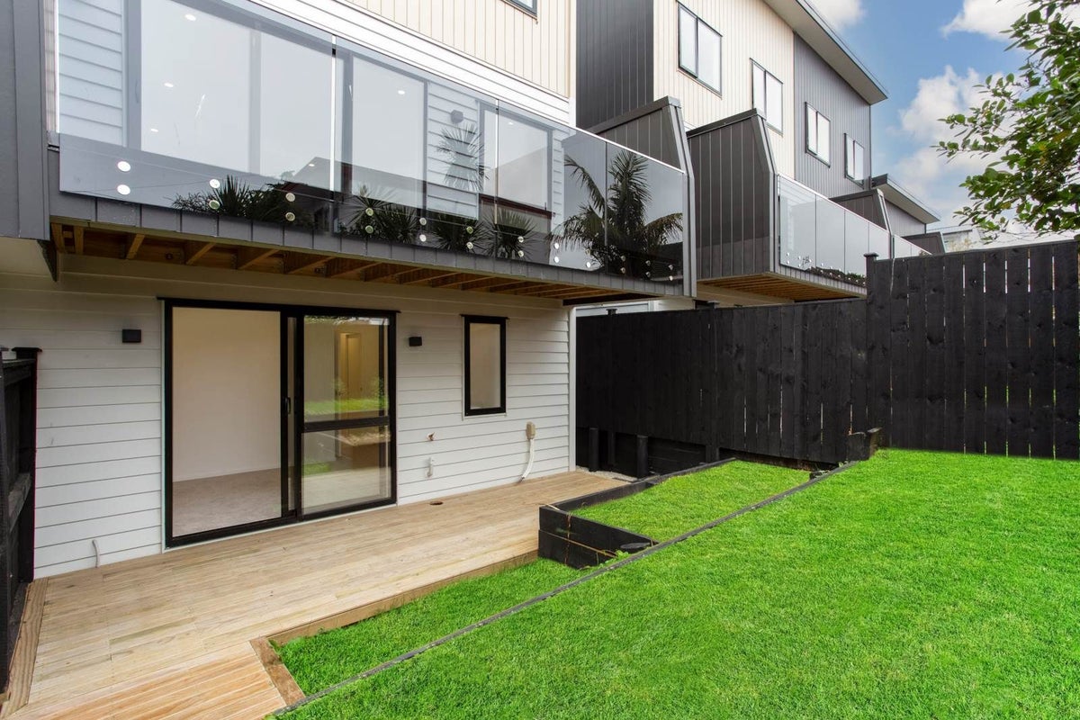 14/13 Arawa Street, New Lynn, Auckland - Carousel 1