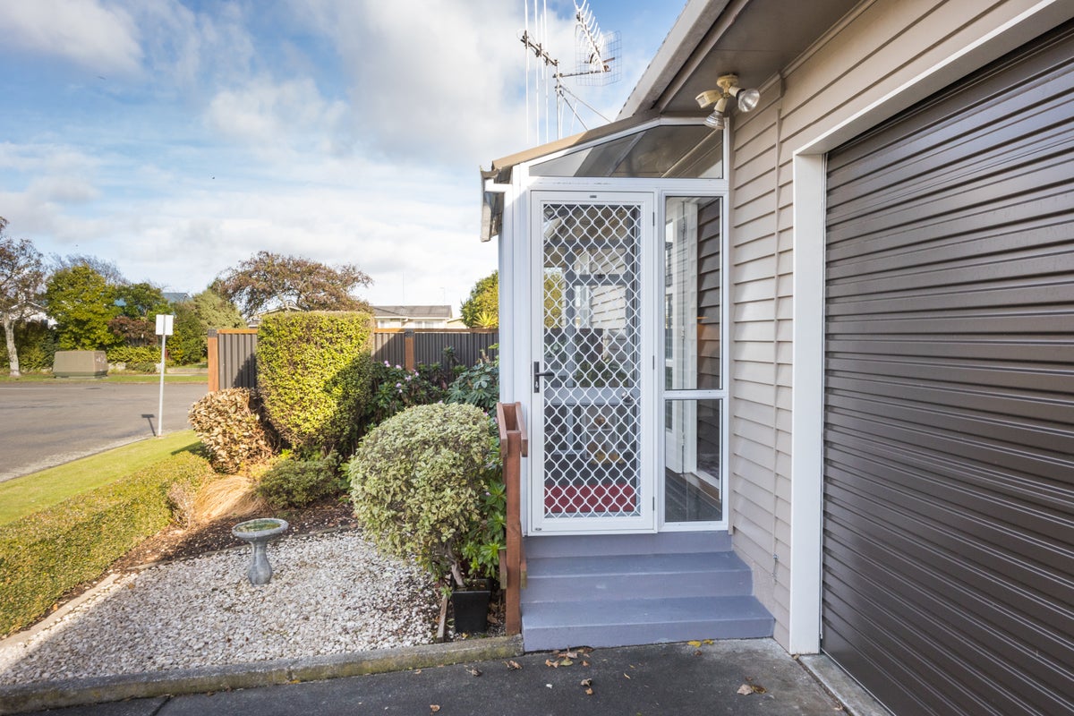 46 Abraham Crescent, Milson, Palmerston North - Carousel 2