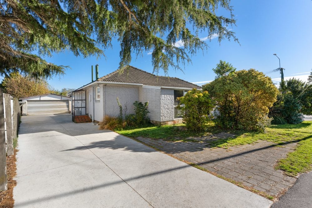 1 Reynolds Avenue, Bishopdale, Christchurch - Carousel 1