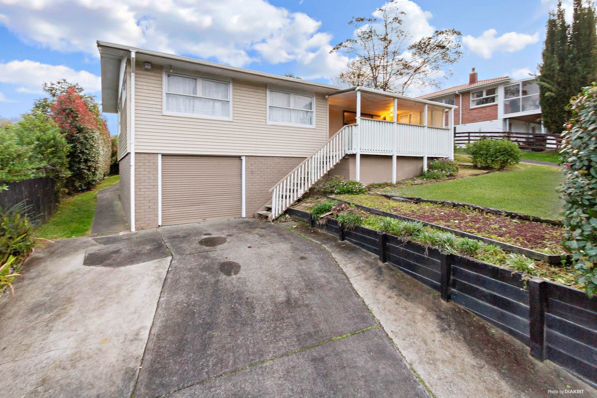 60 Glendene Avenue, Glendene, Auckland - Carousel 1
