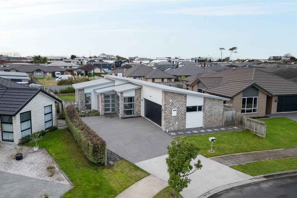 16 Teatree Close, Huntington, Hamilton - Carousel 25
