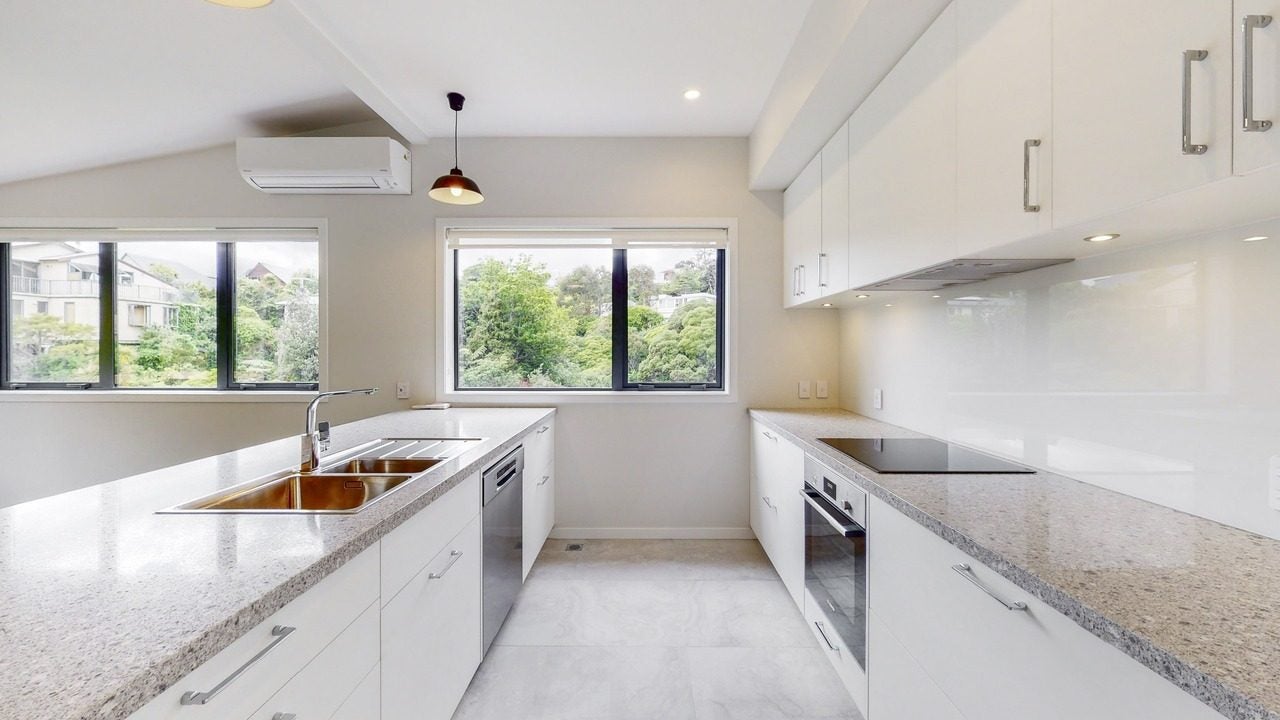 13 Jacobsen Lane, Ngaio, Wellington - Carousel 2