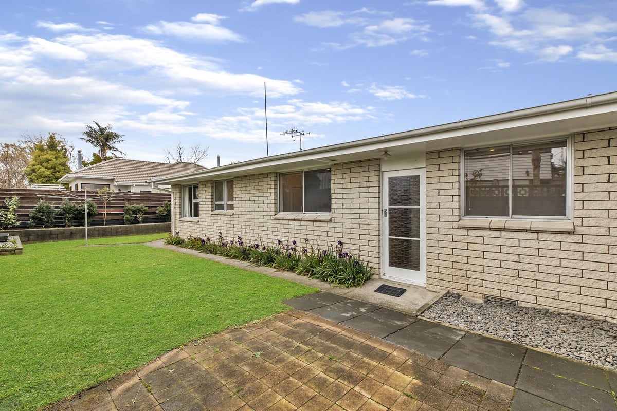 2/88 Fraser Street, Tauranga South, Tauranga - Carousel 1