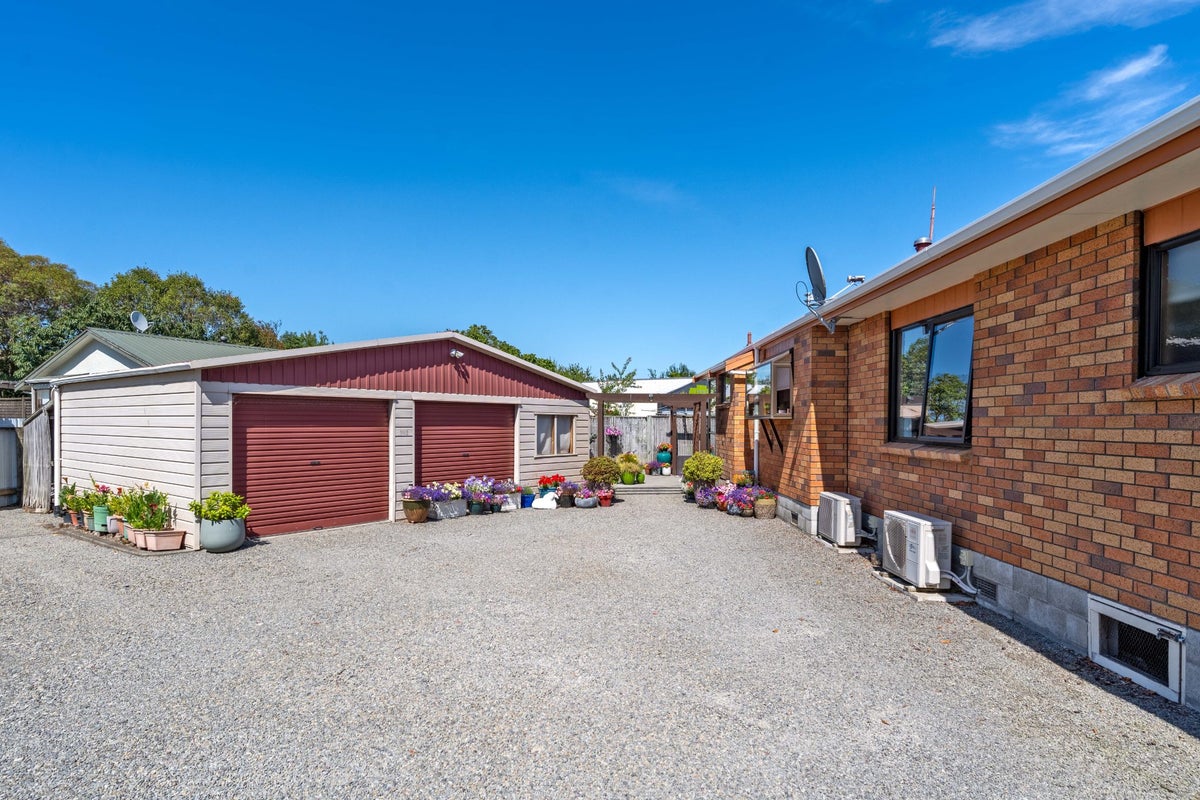 38B Roberts Road, Lansdowne, Masterton - Carousel 24