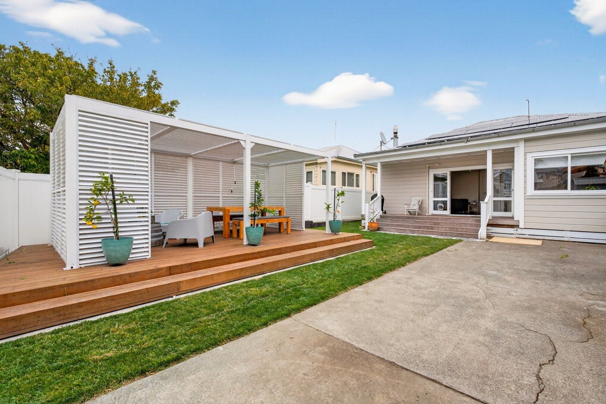 188 Wellesley Road, Napier South, Napier - Carousel 1