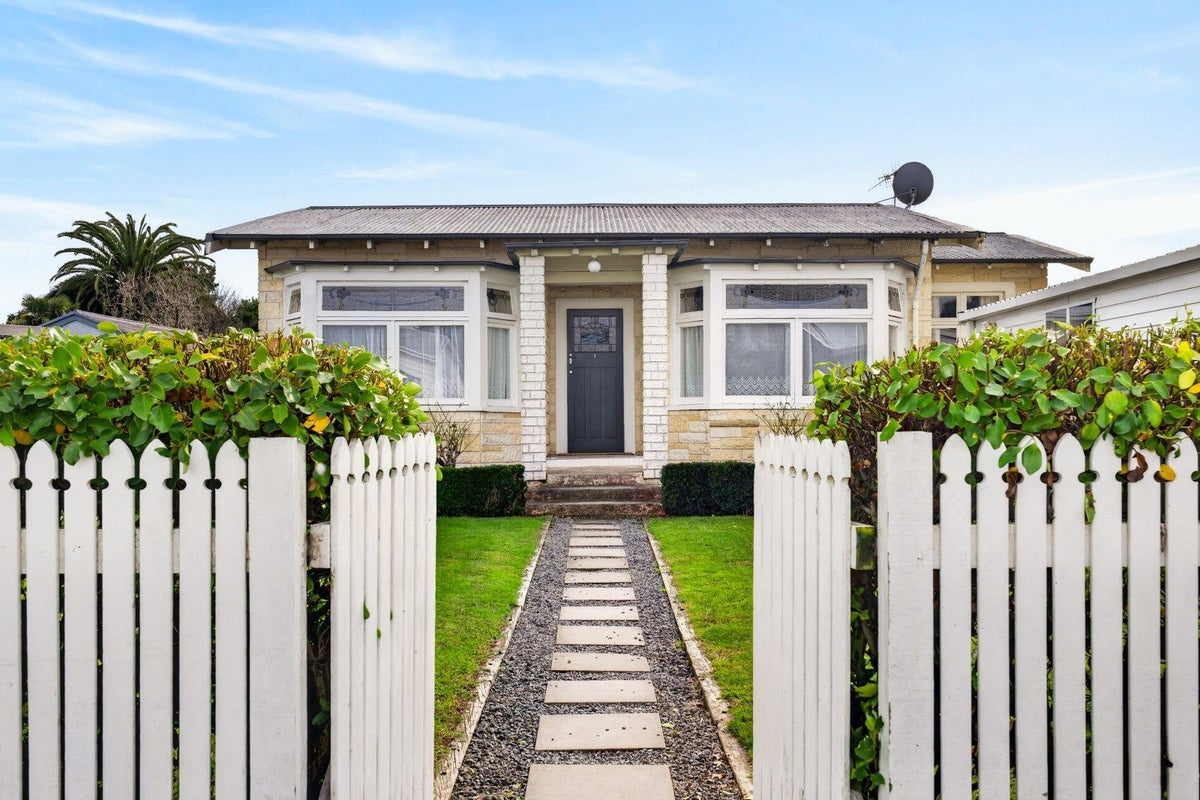 1016 Waipuna Street, Mahora, Hastings - Carousel 16