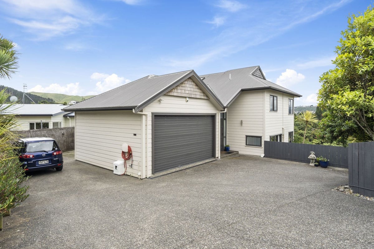 114B Redvers Drive, Belmont, Lower Hutt - Carousel 2