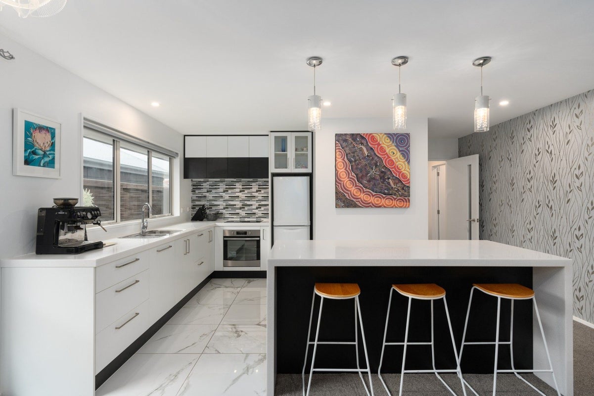 21 Bronco Drive, Aidanfield, Christchurch - Carousel 2