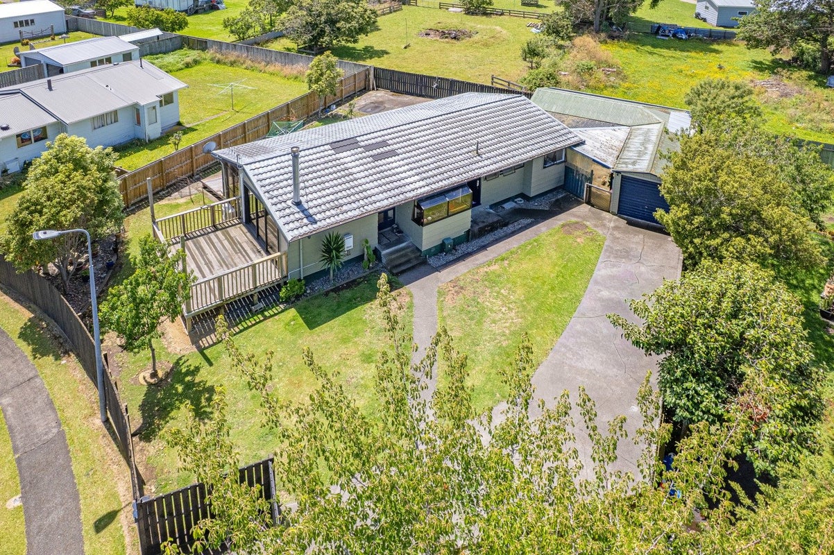 54 Wembley Place, Whanganui East, Whanganui - Carousel 2