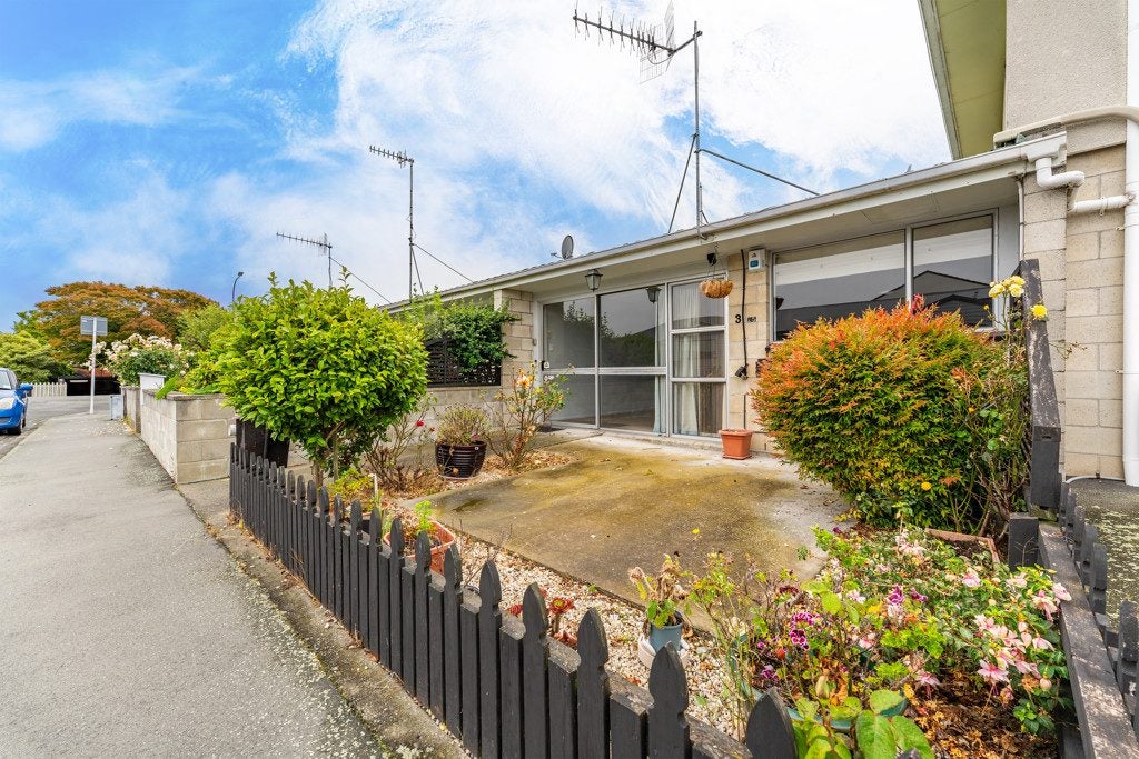 25 Clyde Street, Seaview, Timaru - Carousel 1