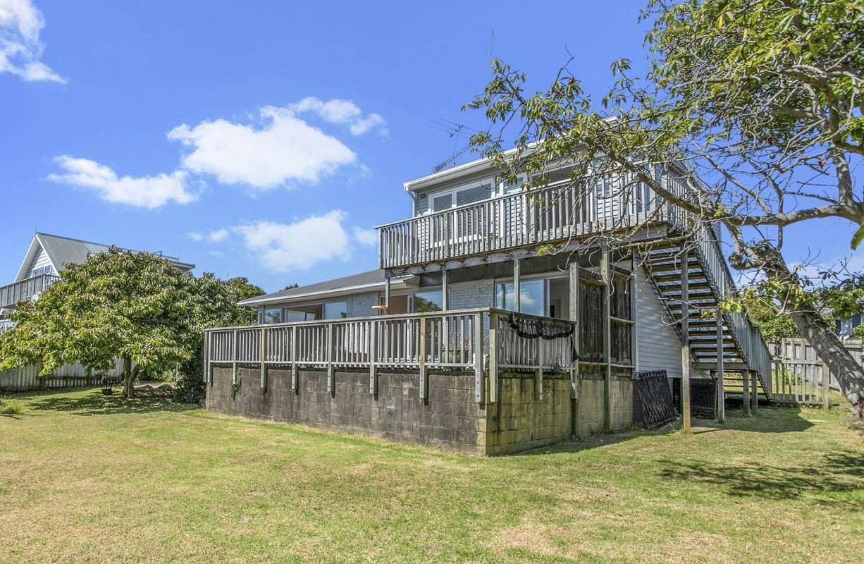 28 Church Road, Mangere Bridge, Auckland - Carousel 2