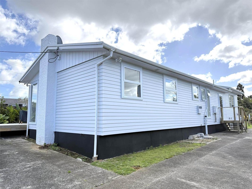 16 Eskdale Road, Birkdale, Auckland - Carousel 1