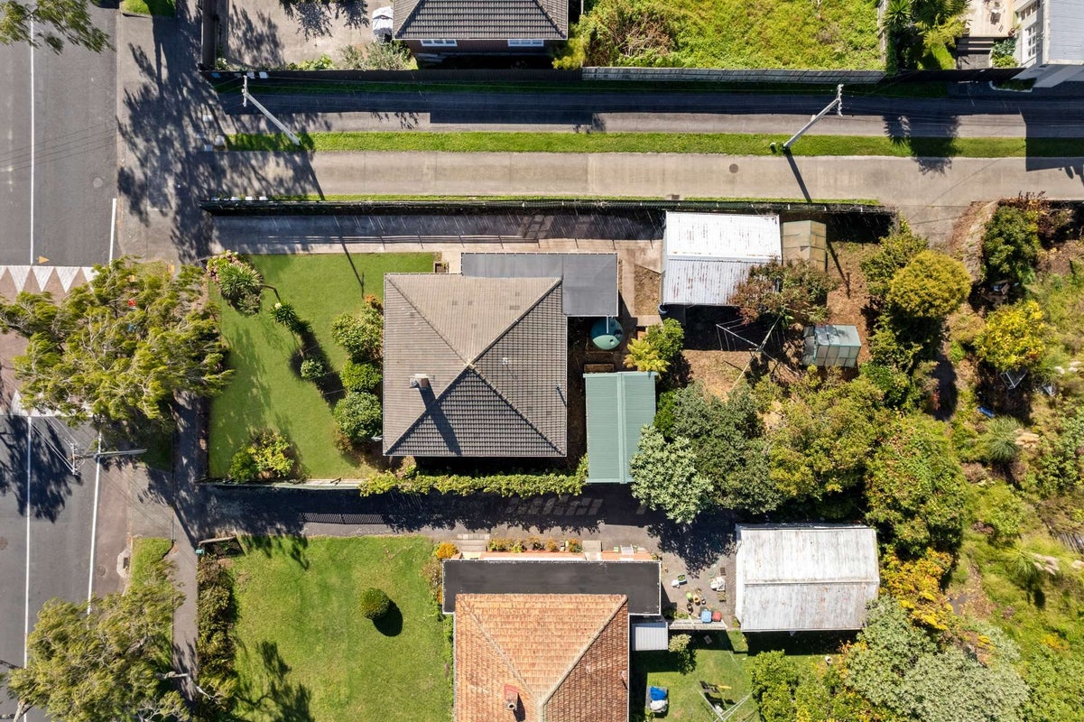 20 Riversdale Road, Avondale, Auckland - Carousel 1
