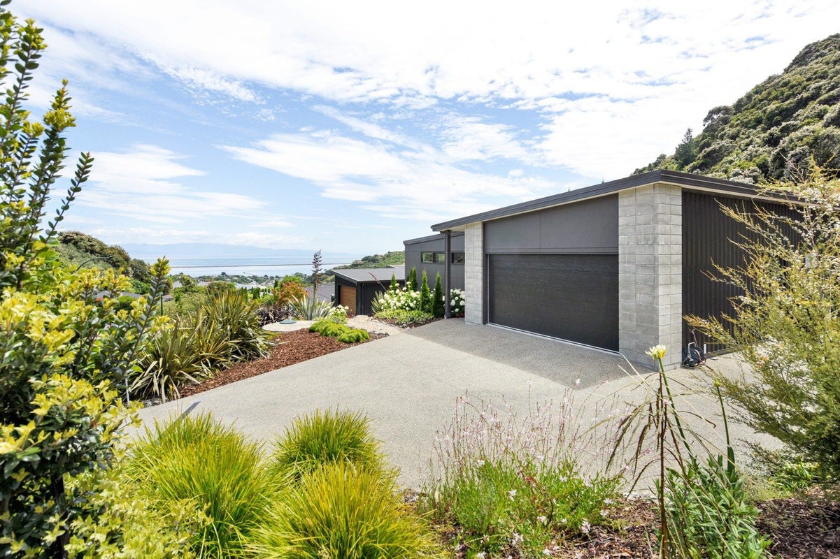 3 Koura Road, Atawhai, Nelson - Carousel 1