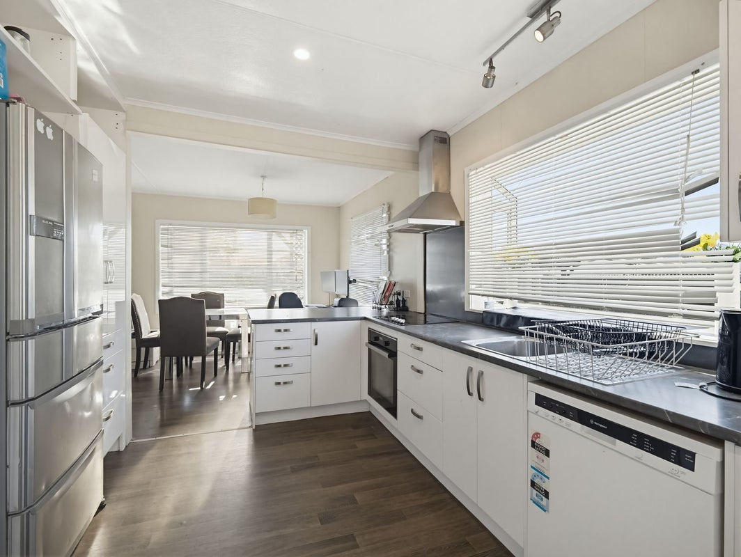 411 Hastings Street South, Akina, Hastings - Carousel 2