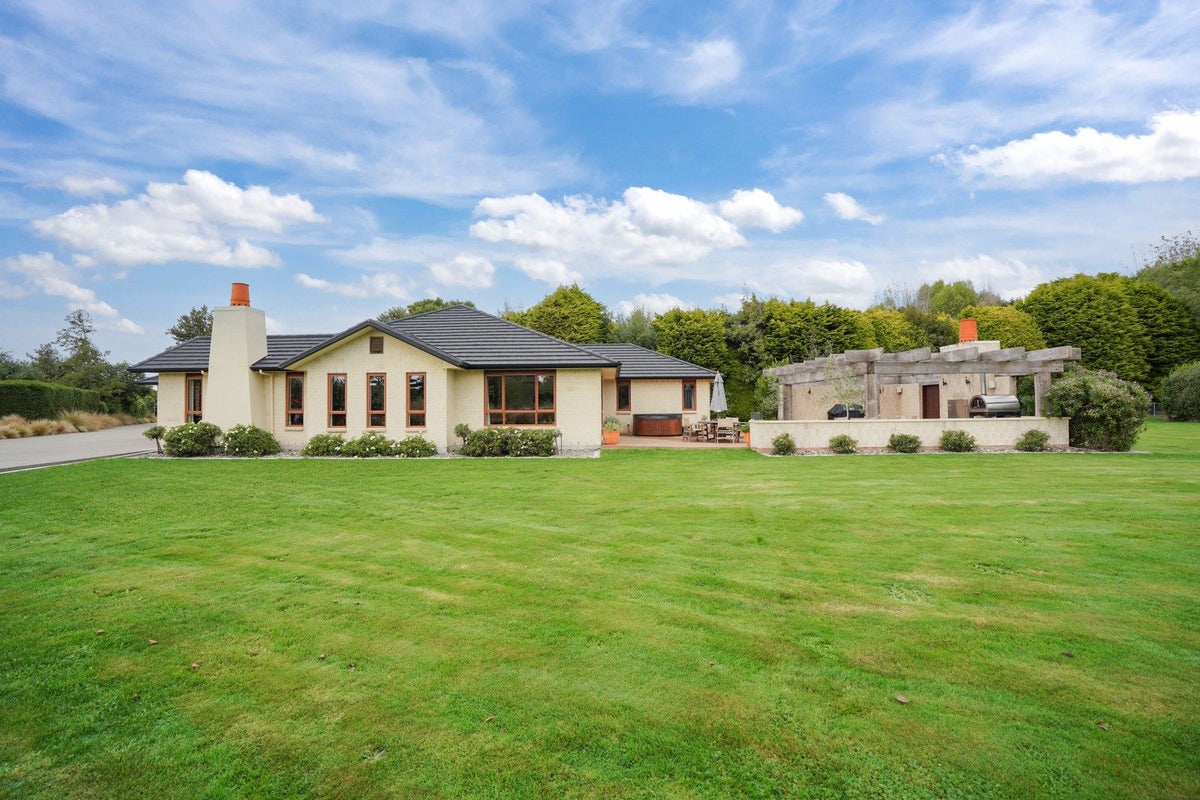 14 Oreti Road, Otatara, Invercargill - Carousel 1