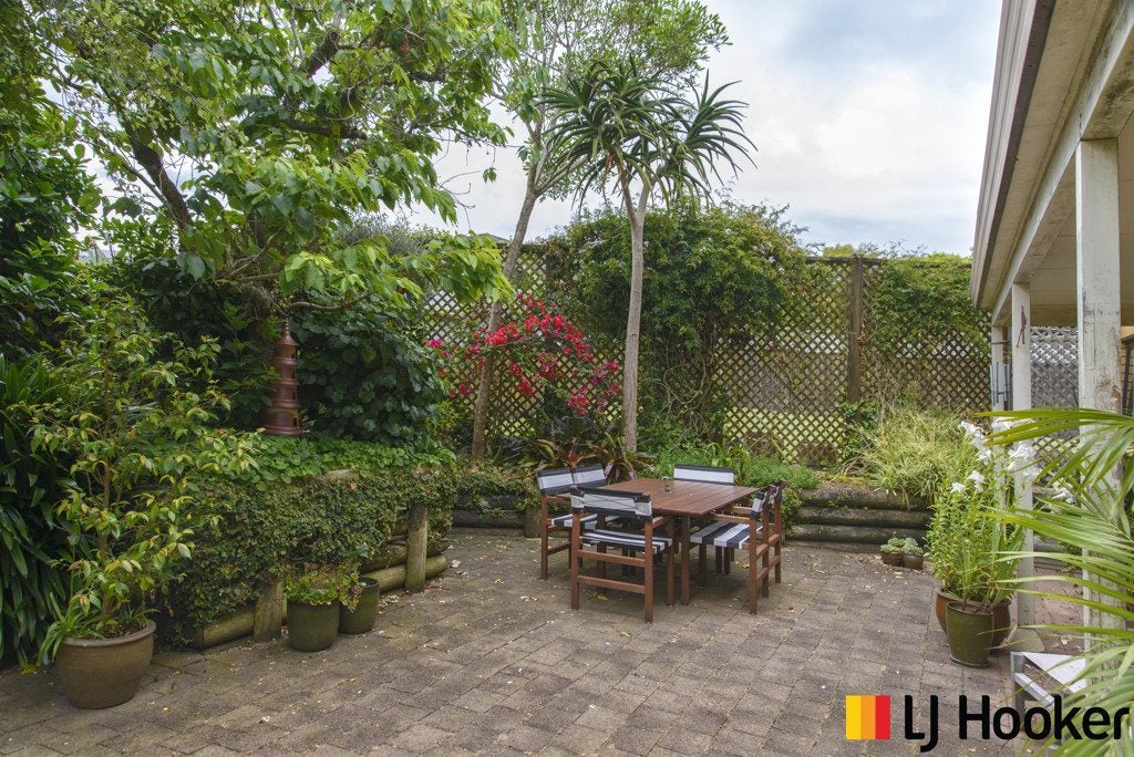 10 Larkspur Court, The Gardens, Auckland - Carousel 24