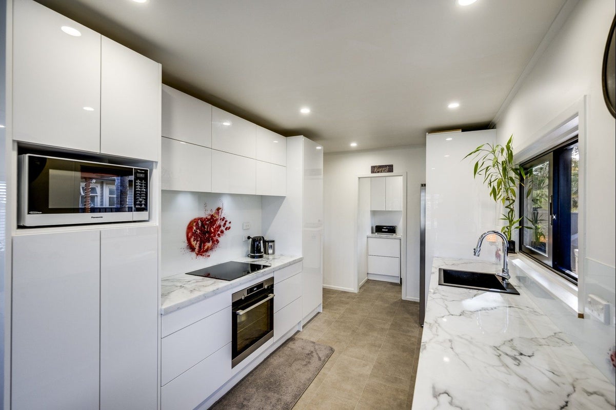 76 Clarence Cox Crescent, Pirimai, Napier - Carousel 2