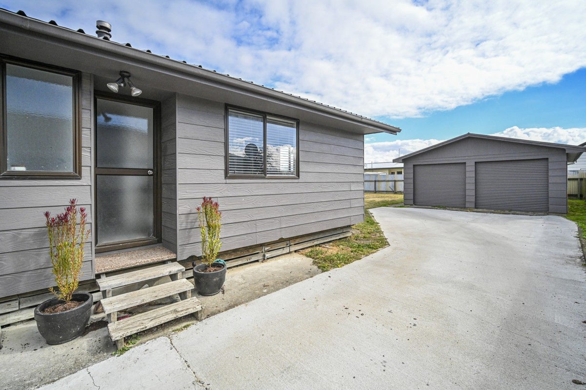 84 KIRKWOOD Road , Flaxmere, Hastings - Carousel 1