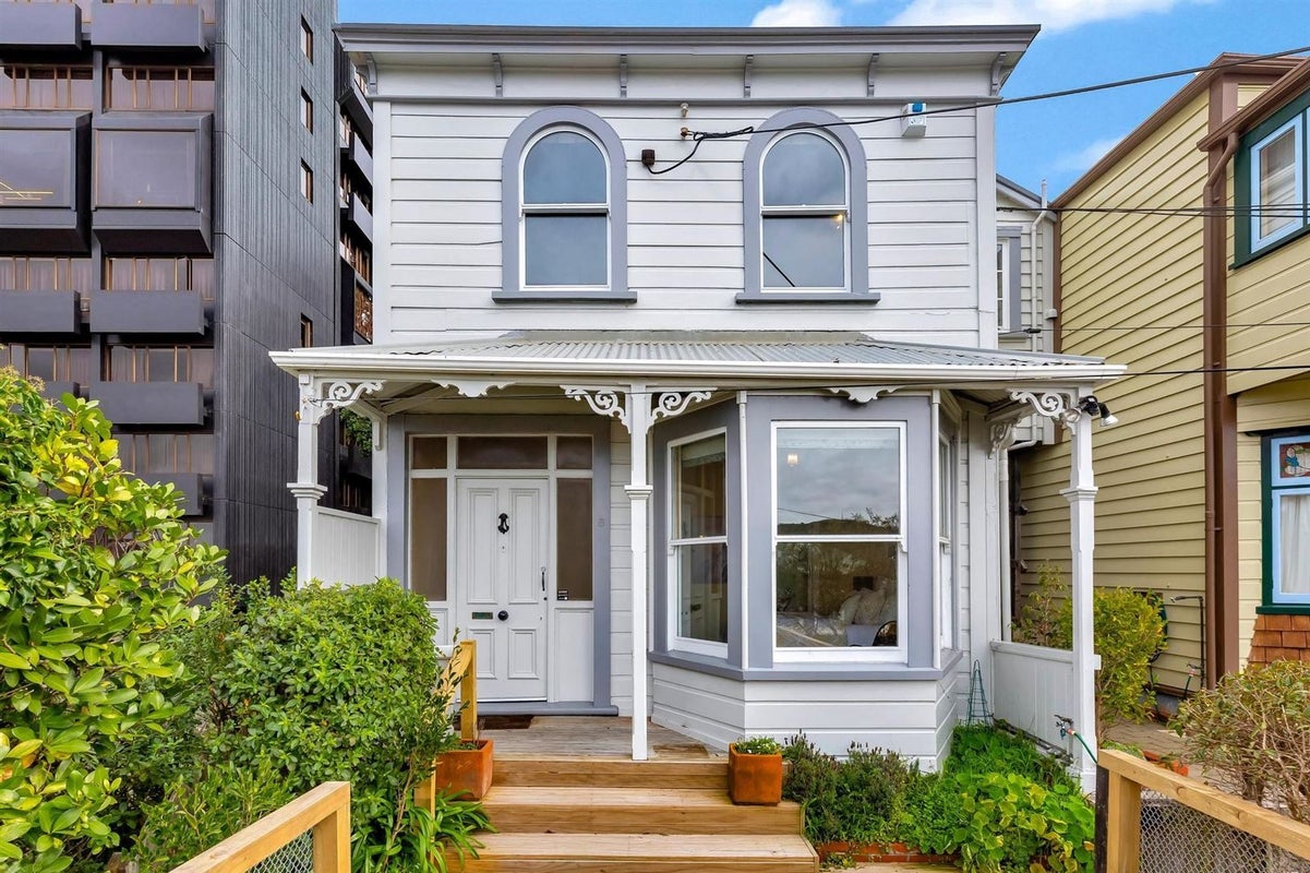 8 Watson Street, Te Aro, Wellington - Carousel 1