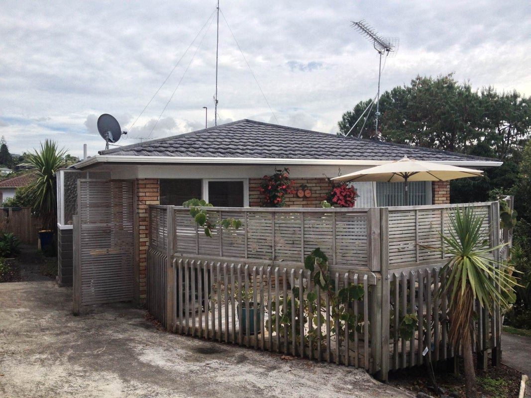 2/27 Robin Lane, Browns Bay, Auckland - Carousel 1