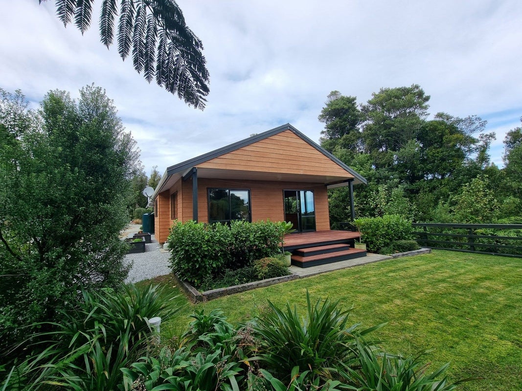 43C Stuart And Chapman Drive, Karoro, Greymouth - Carousel 1