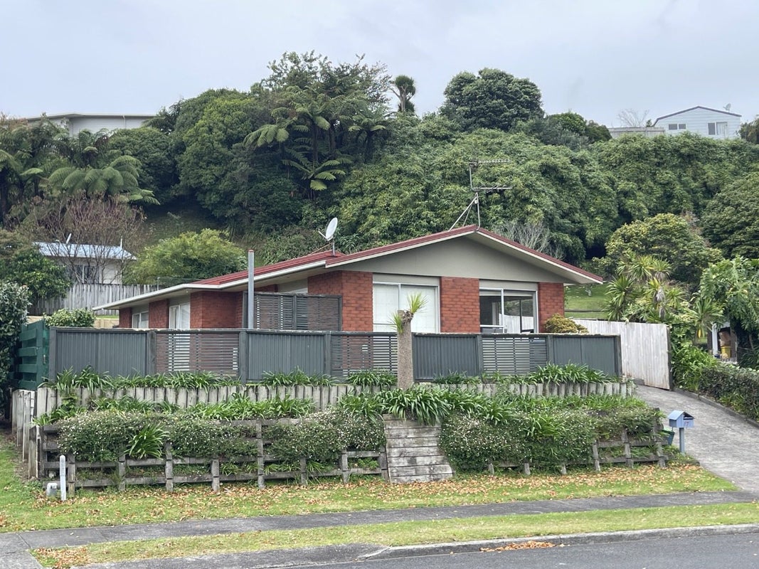 17 Heaphy Street, Westown, New Plymouth - Carousel 1