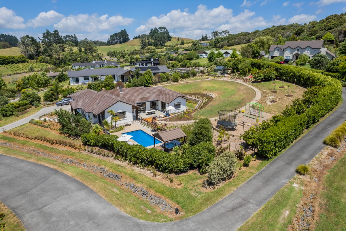 41 Rautahi Terrace, Redvale, Albany - Carousel 2