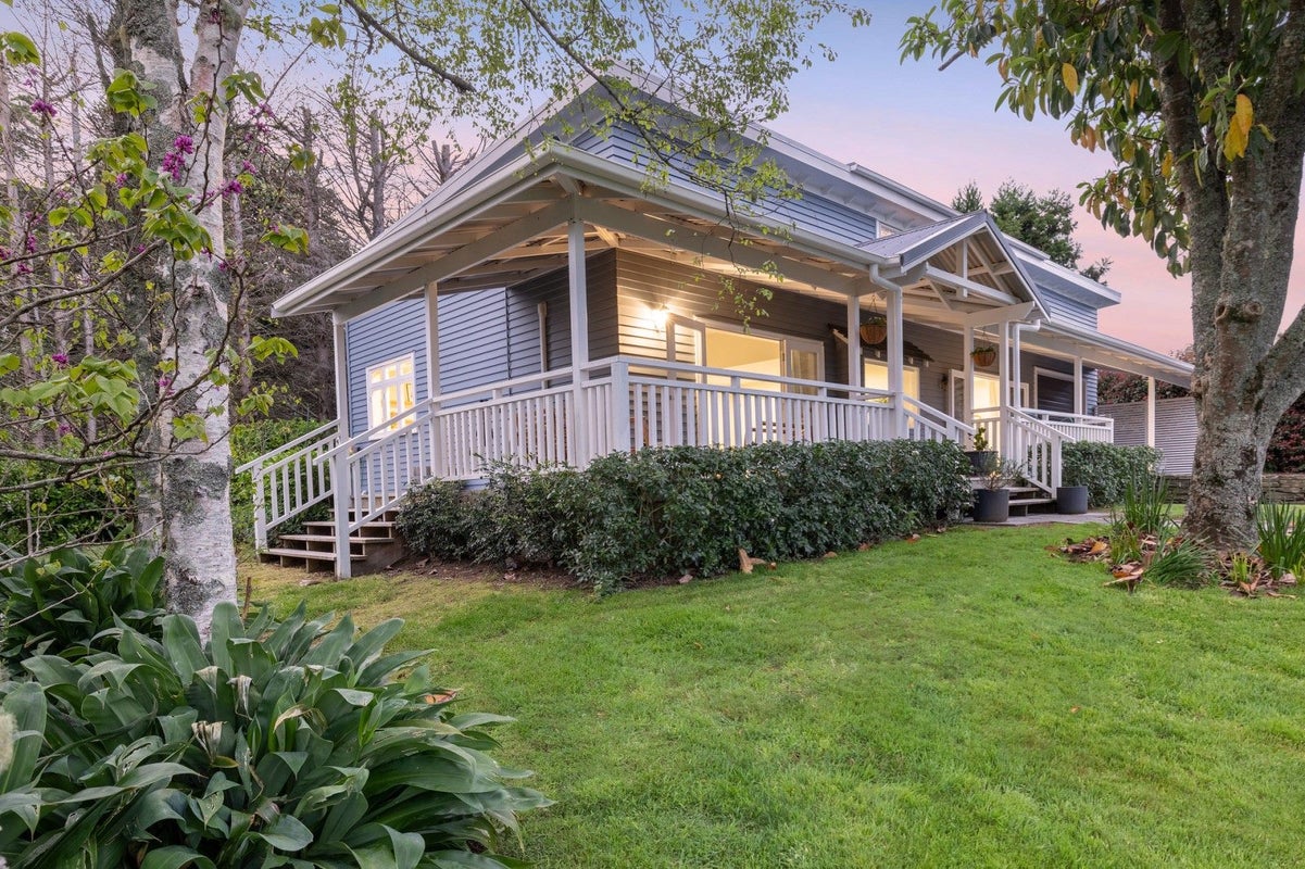 694D State Highway 2, Tahawai, Katikati - Carousel 50