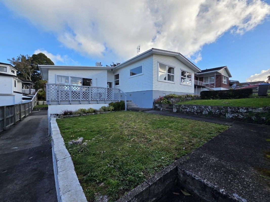 13 Terry Street, Blockhouse Bay, Auckland - Carousel 2