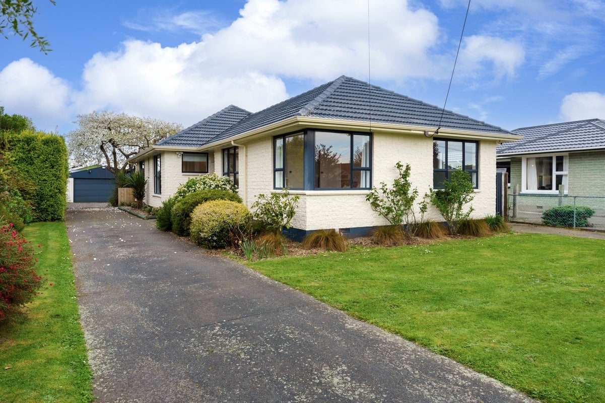 18 Santa Rosa Avenue, Halswell, Christchurch - Carousel 2