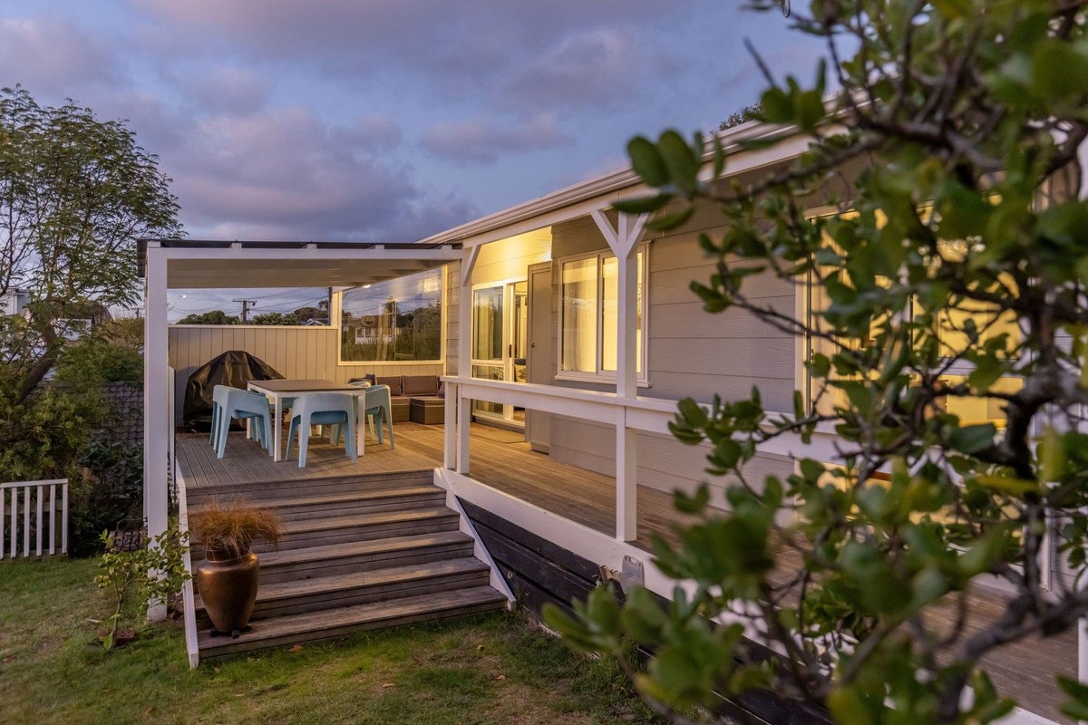 239 Rosetta Road, Raumati Beach, Paraparaumu - Carousel 2