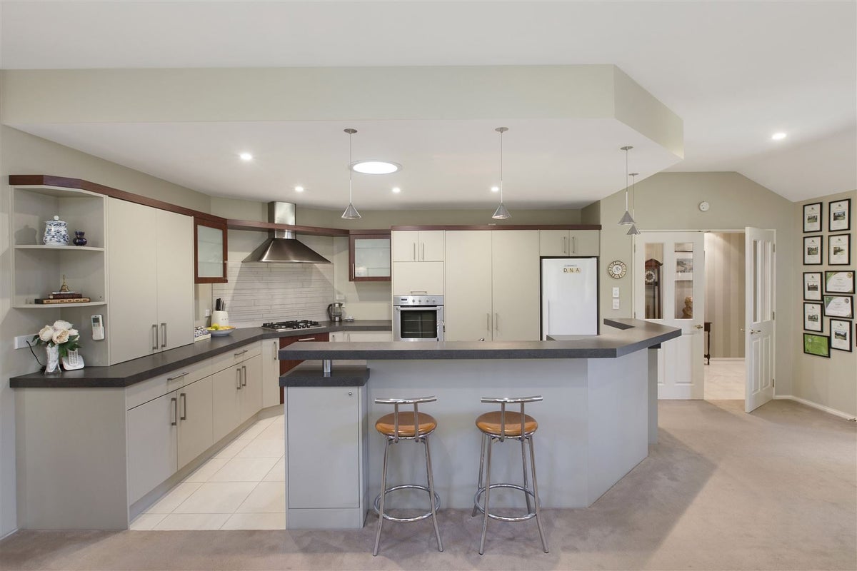 18 Watermill Boulevard, Northwood, Christchurch - Carousel 2